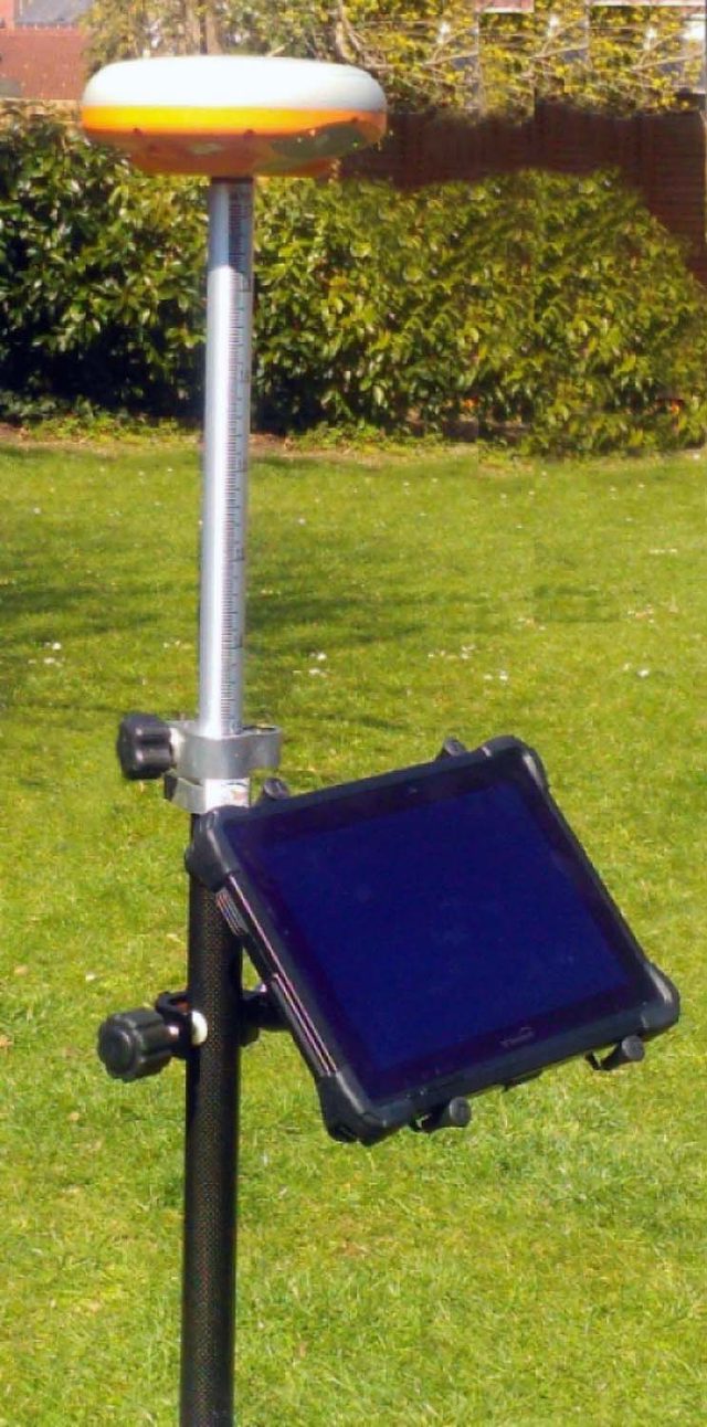 iPolMOD GNSS view with satellite status