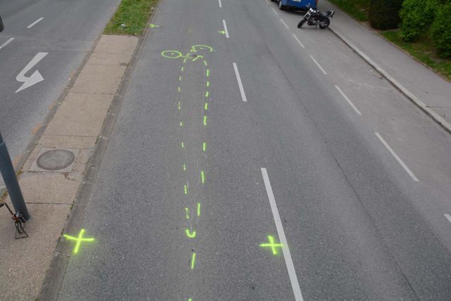 iPolSYS showing a photo of a traffic accident scene